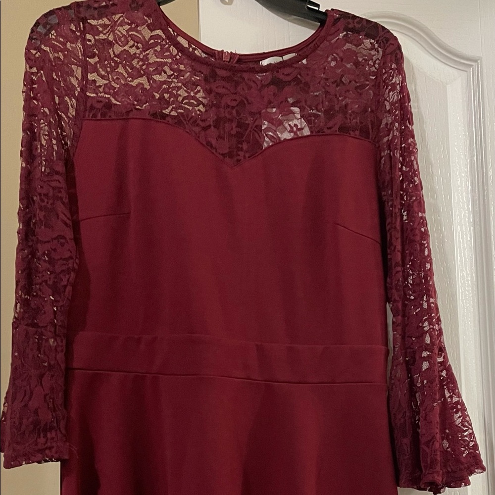New dress never been worn has still tag on it.